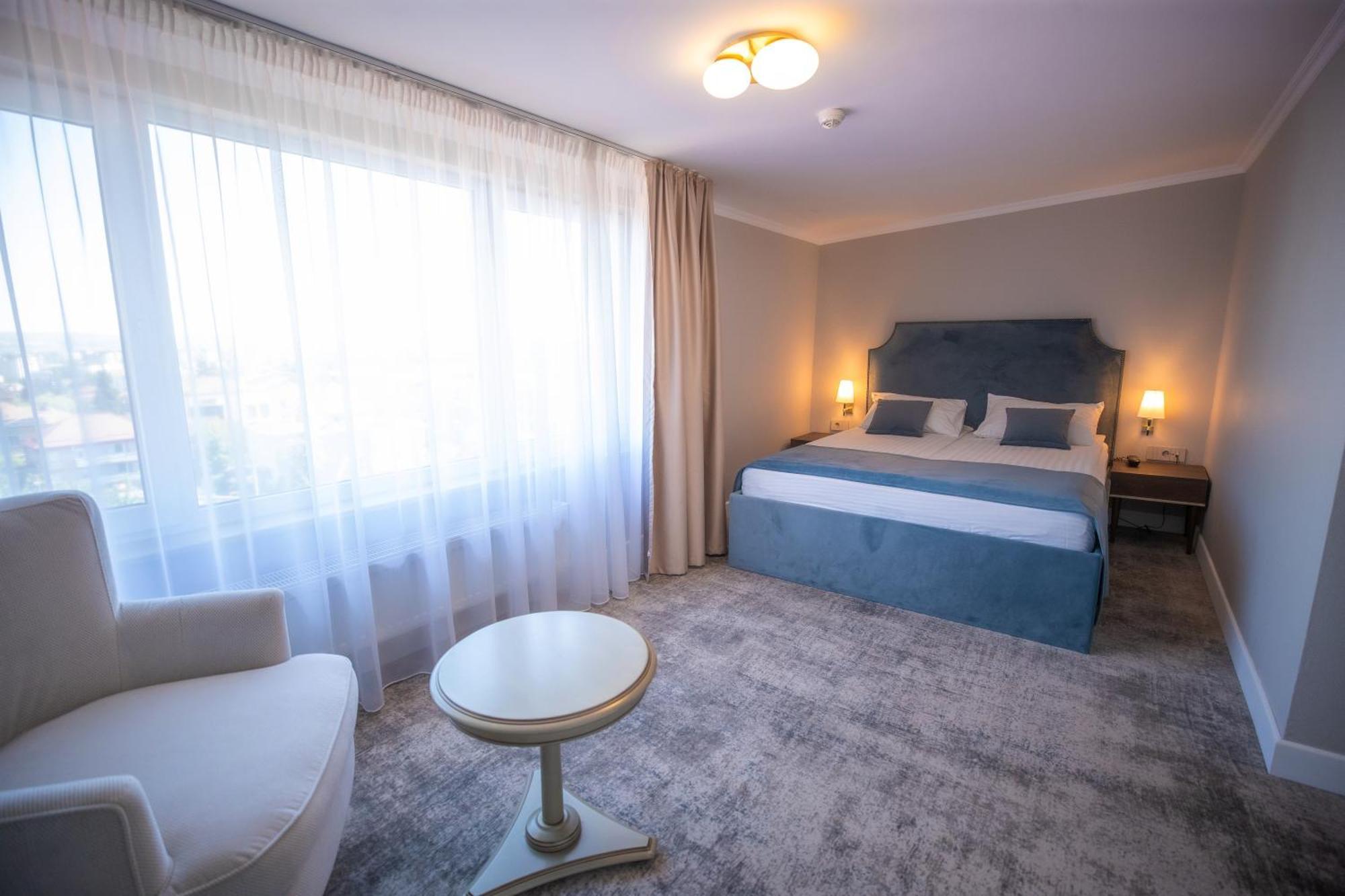 Hotel Meridian Cluj-Napoca Eksteriør billede
